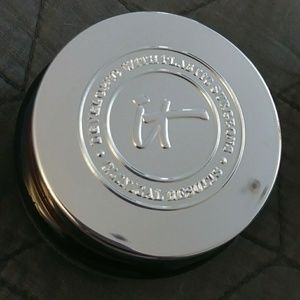 NIB It Cosmetics Bye Bye Redness Moisturizer 2oz